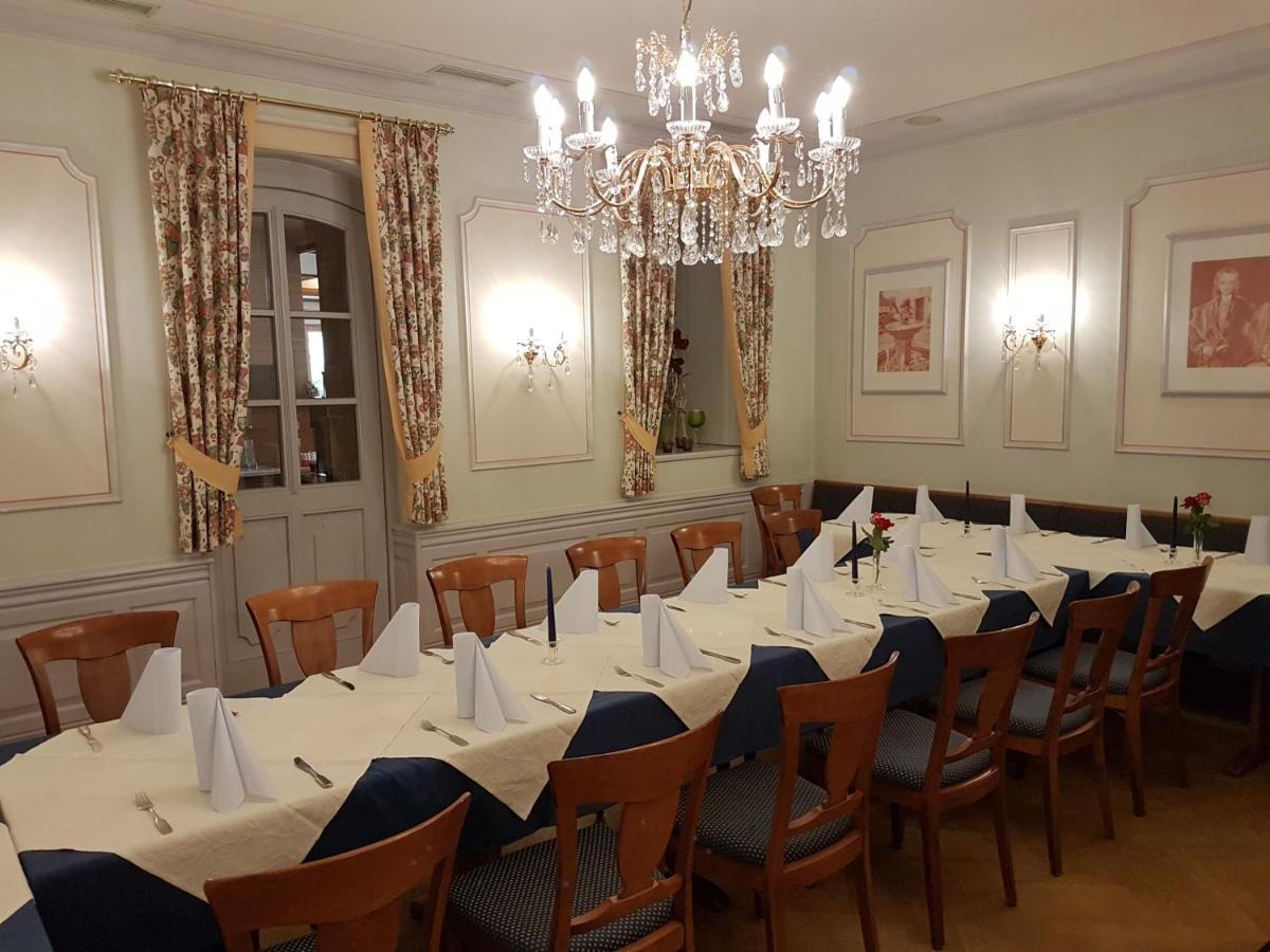 Land-Gut-Hotel Hotel Adlerbraeu Gunzenhausen Esterno foto