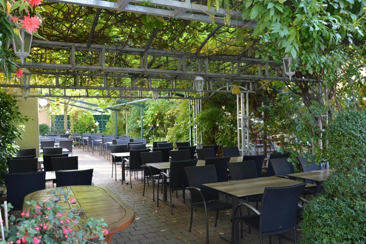 Land-Gut-Hotel Hotel Adlerbraeu Gunzenhausen Esterno foto