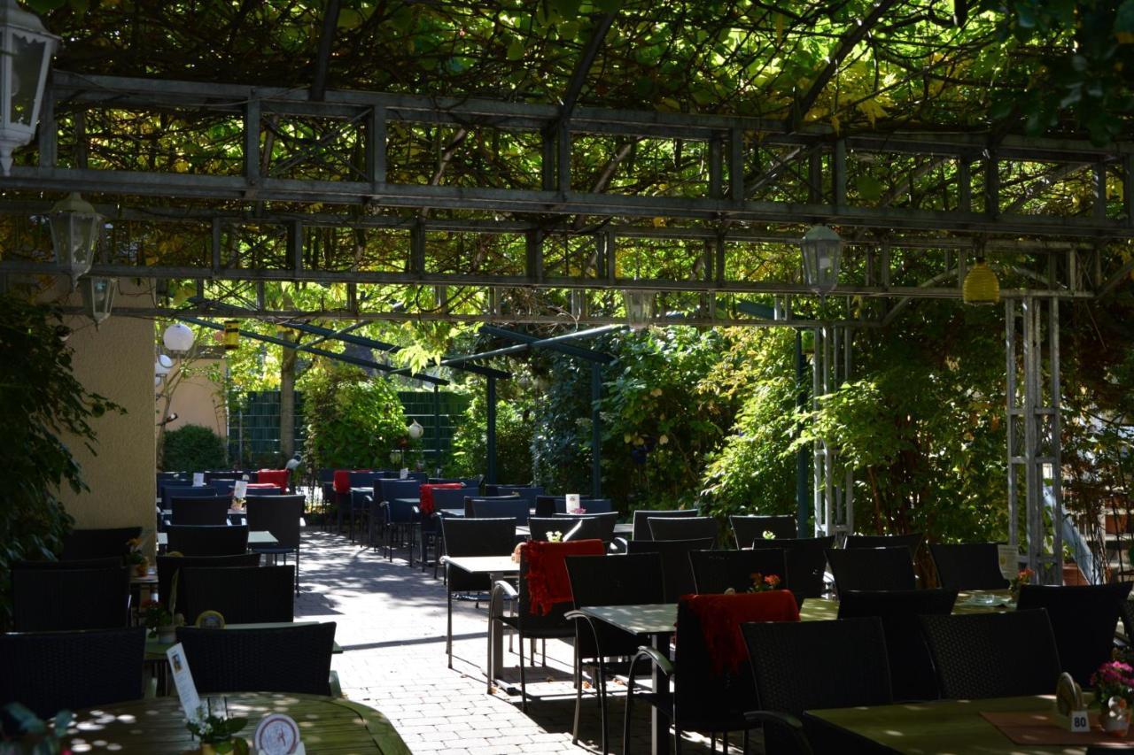 Land-Gut-Hotel Hotel Adlerbraeu Gunzenhausen Esterno foto