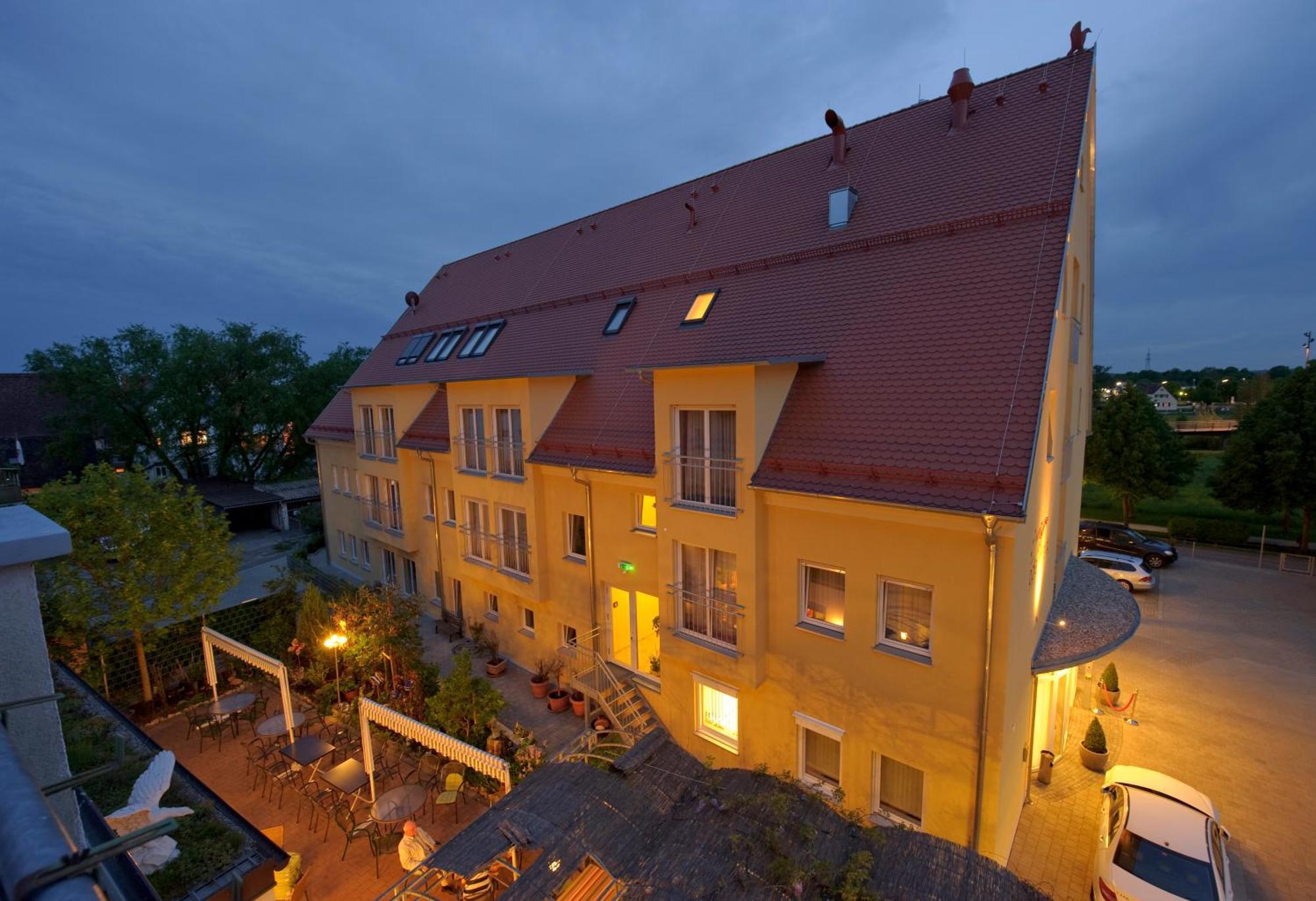 Land-Gut-Hotel Hotel Adlerbraeu Gunzenhausen Esterno foto