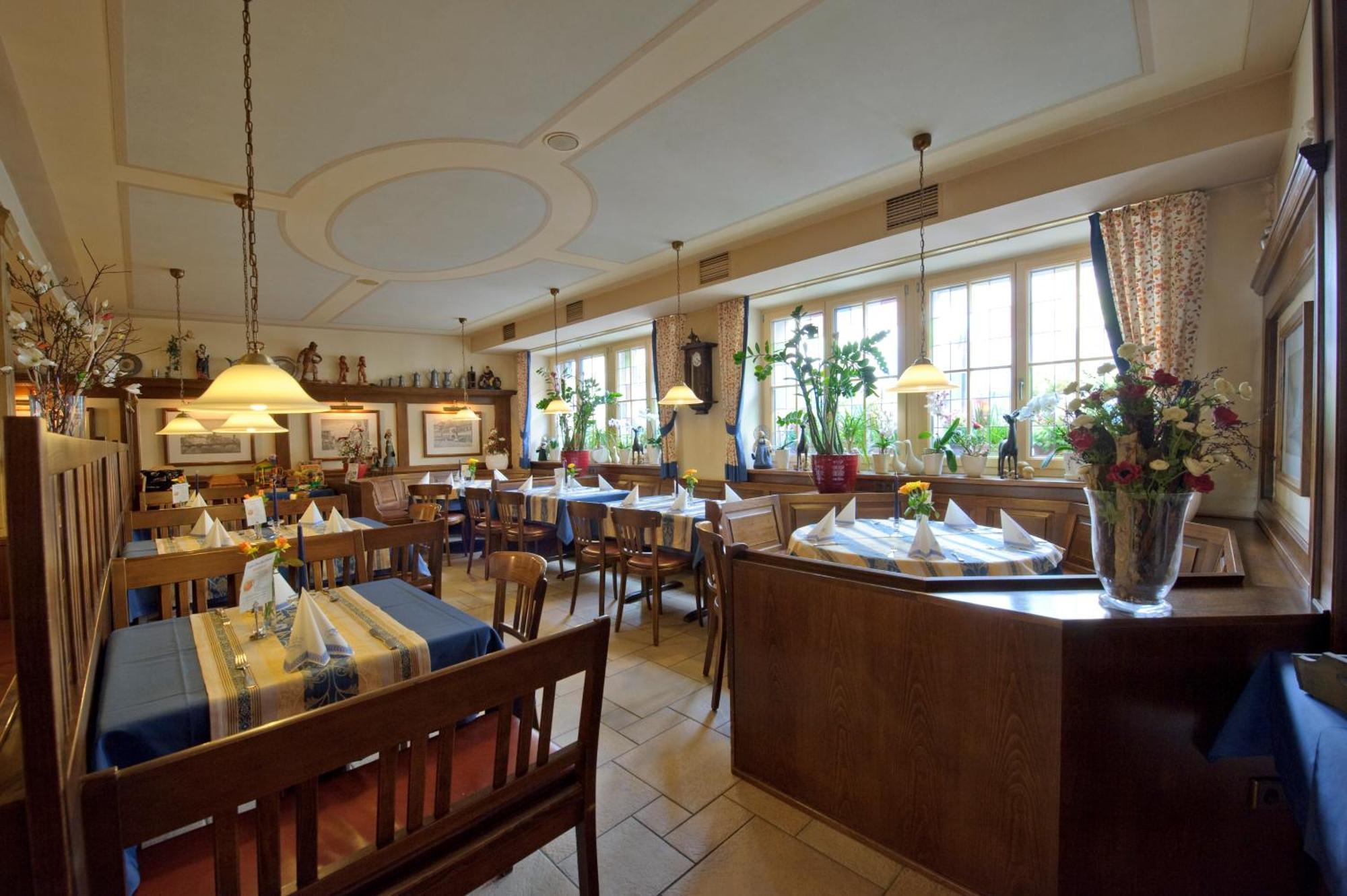 Land-Gut-Hotel Hotel Adlerbraeu Gunzenhausen Esterno foto