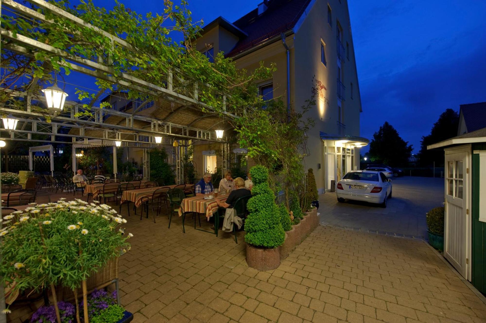 Land-Gut-Hotel Hotel Adlerbraeu Gunzenhausen Esterno foto