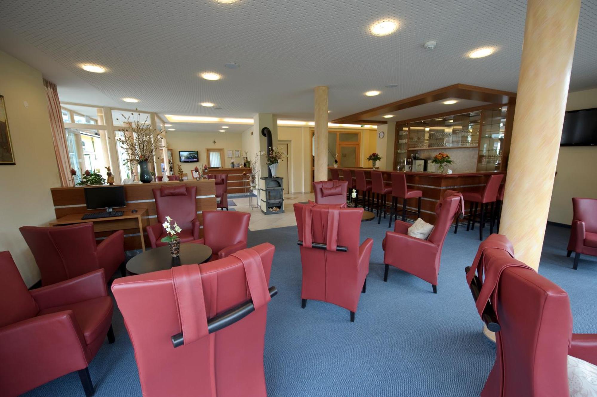 Land-Gut-Hotel Hotel Adlerbraeu Gunzenhausen Esterno foto
