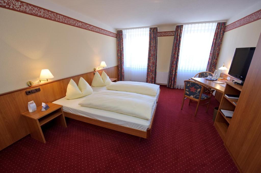 Land-Gut-Hotel Hotel Adlerbraeu Gunzenhausen Camera foto