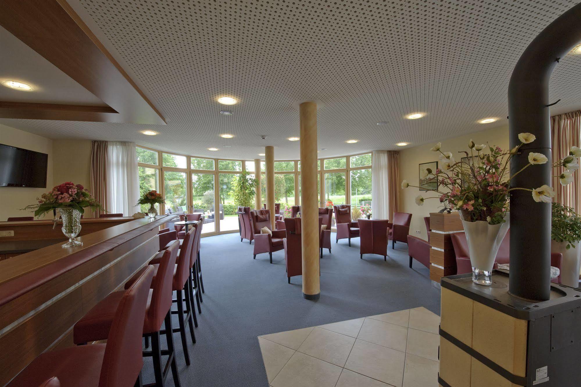 Land-Gut-Hotel Hotel Adlerbraeu Gunzenhausen Esterno foto